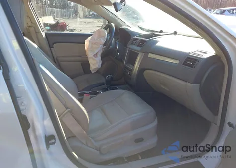 2010 Ford Fusion Hybrid z USA, uszkodzony, nr VIN 3FADP0L30AR307632